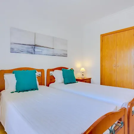 Melias, 2 Quartos E Piscina, *