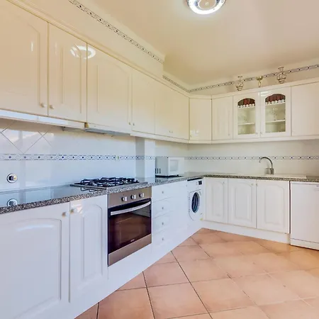 Melias, 2 Quartos E Piscina, *