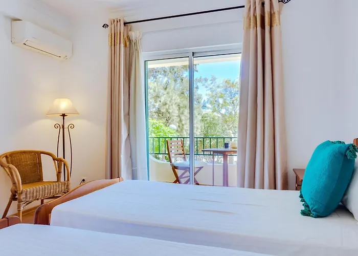 Melias, 2 Quartos E Piscina, * Vilamoura