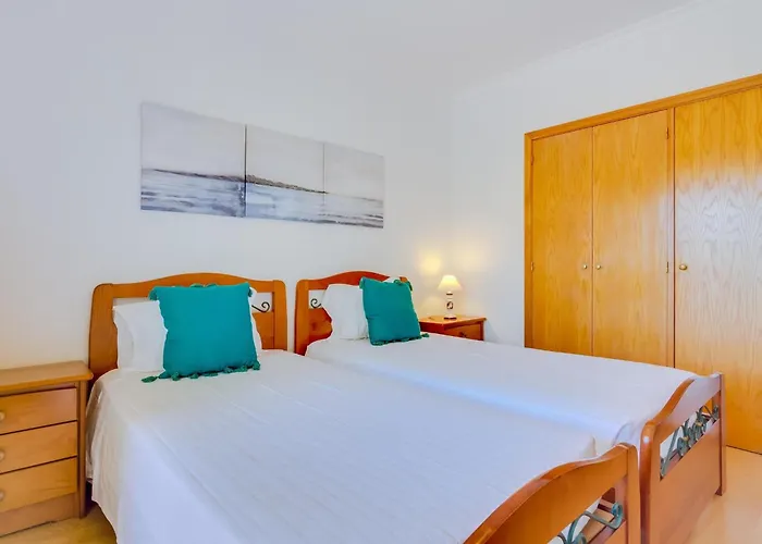 Melias, 2 Quartos E Piscina, *